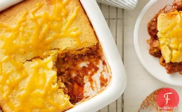 Maisbrot gekrönt schlampig Joe Casserole