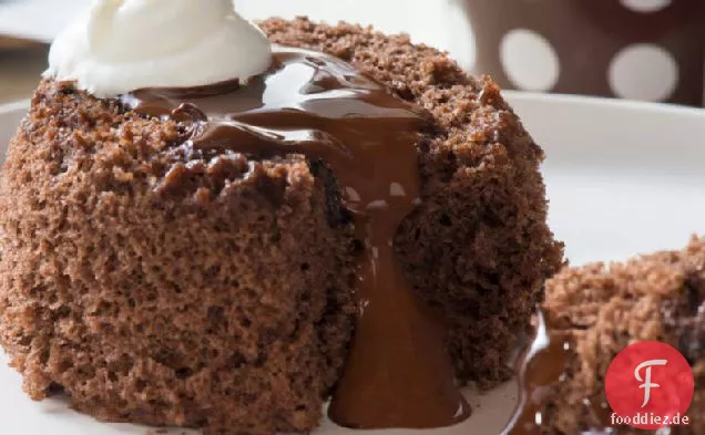 Schokolade Geschmolzene Lava-Becher-Kuchen