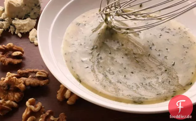 Walnussöl und Schnittlauch Vinaigrette