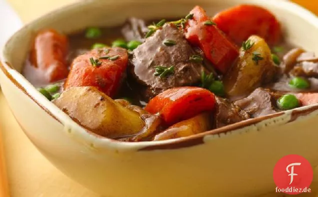 Slow-Cooker karamellisierte Zwiebel Rindfleisch Eintopf