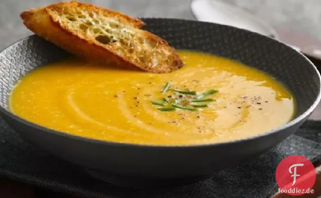 Apfel-Zimt-Butternut-Kürbis-Suppe