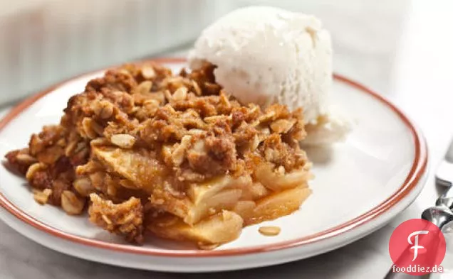 Easy Apple Crisp mit Haferflocken-Streusel -