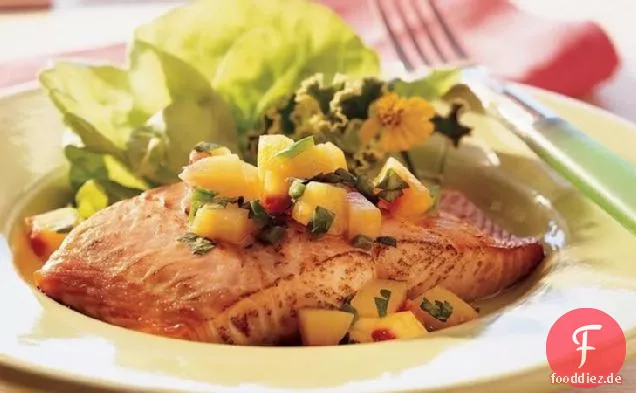 Gegrillter Lachs mit Nektarinen-Salsa