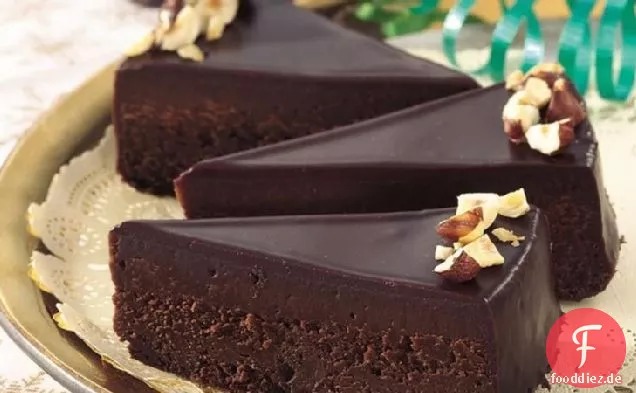 Schokoladen-glasierter Fudge-Kuchen