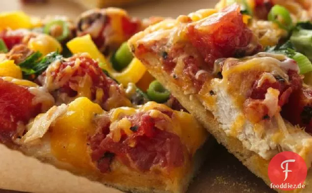 Mexikanische Hühnerpizza mit Maismehlkruste