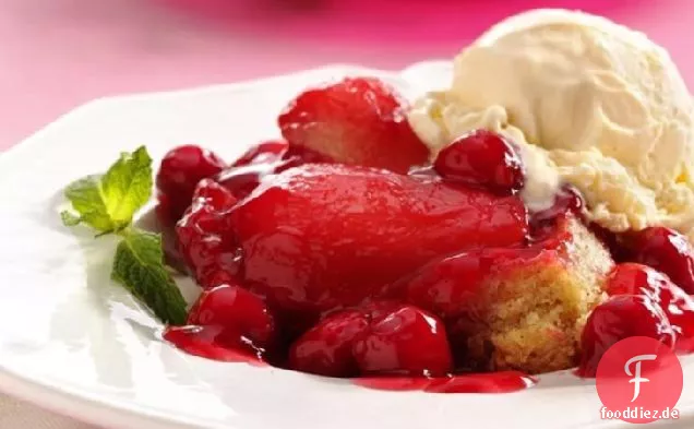 Umgedrehter Kirsch-Birnen-Kuchen