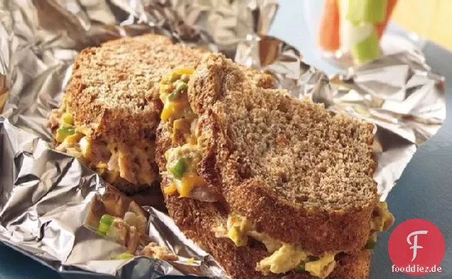 Gegrillter gefüllter Thunfisch schmilzt