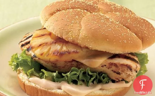 Gegrilltes Hähnchen und Ananas-Sandwiches