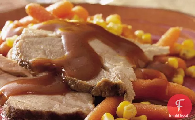 Slow-Cooker glasierter Schweinebraten mit Karotten und Mais