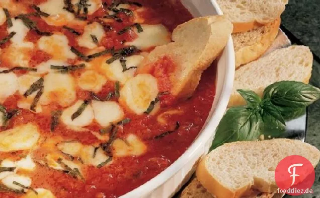 Mozzarella und basilikum mit Marinara-Sauce