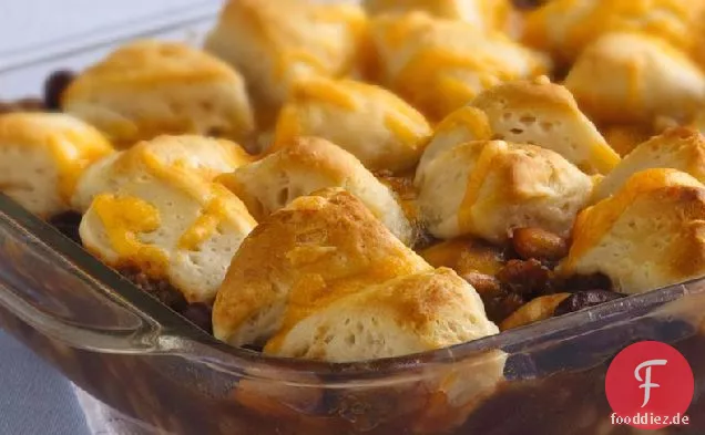 Cheesy Biscuit Bean und Beef Casserole