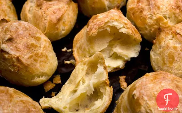 Schwarzer Pfeffer, Manchego-Käse Puffs