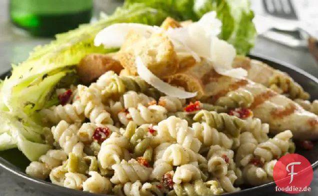 Gegrillter Caesar-Pasta-Salat