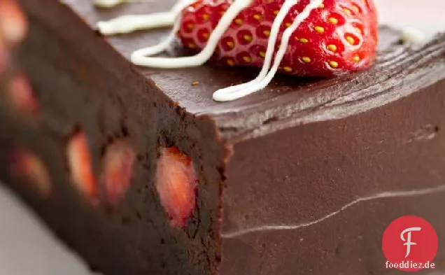 Fudge Liebhaber Erdbeer-Trüffel-Kuchen