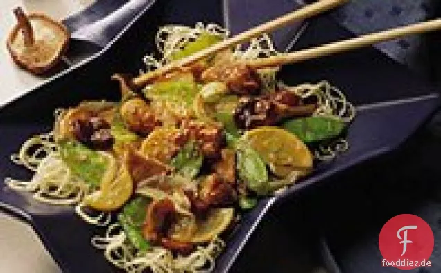 Sesam Huhn Stir-Fry mit Pilzen