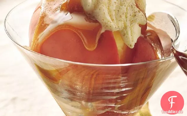 Bratäpfel mit Rum-Karamell-Sauce