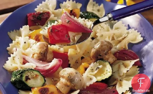 Gegrilltes Gemüse-Nudelsalat