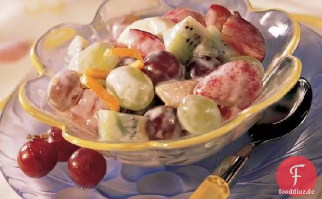 Sauerrahm-Honig-Obstsalat