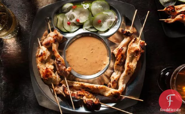Chicken Satay mit würziger Erdnusssauce