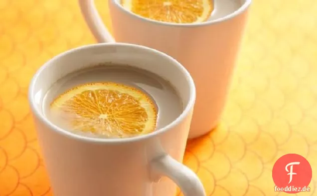 Orange-Ingwer-Grüner Tee Latte
