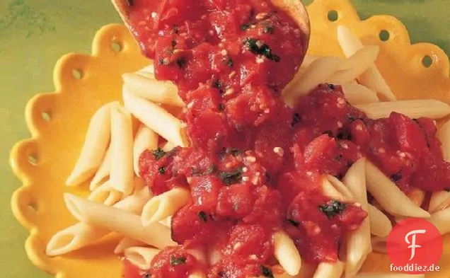 Frische Tomaten-Knoblauch-Penne
