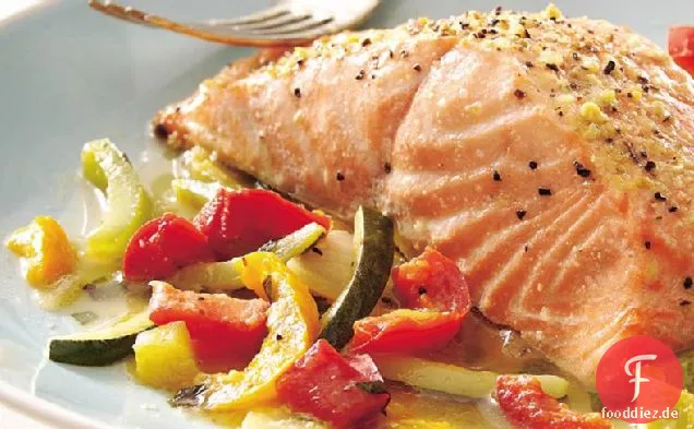 Basilikum Lachs und Julienne Gemüse