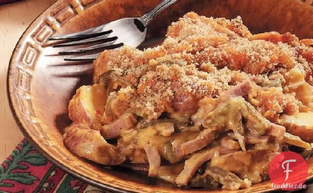 Cheddar-Kartoffeln mit Schinken und Bohnen