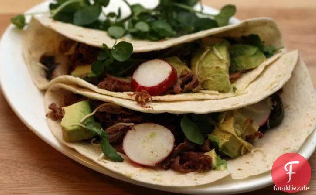Gegrillter Rindfleischsalat Tacos