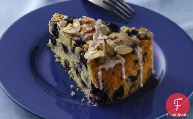 Üppiger Zitronen-Heidelbeer-Kaffee-Kuchen