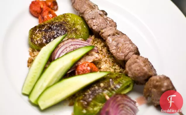 Lamm-Gemüse-Kebabs