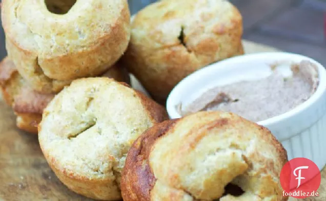 Apfel-Zimt-Popovers mit brauner Zuckerbutter