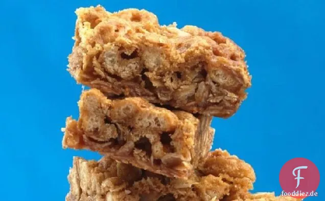 Honig-Nuss-Stapel von Snacks