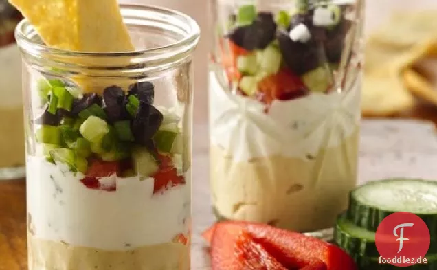Geschichteter griechischer Dip