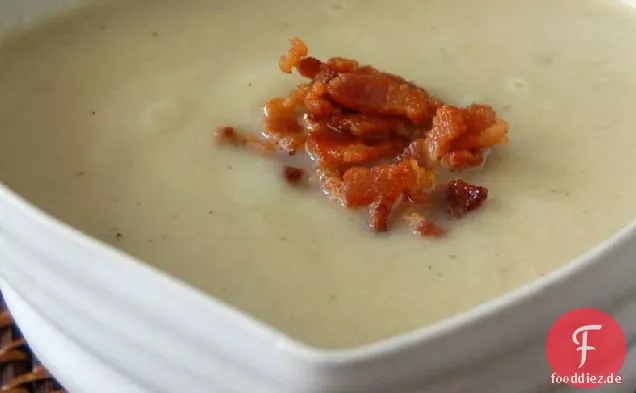 Blumenkohl-Lauch-Suppe mit knusprigem Speck