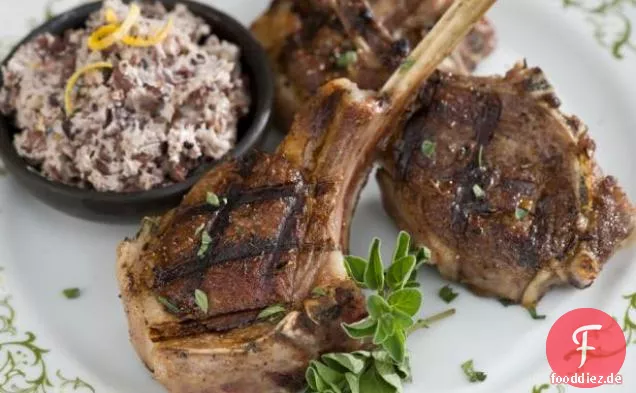 Gegrillte Lammkoteletts mit Tapenade Butter