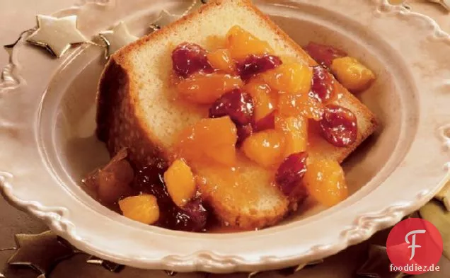 Festlicher Pfundkuchen mit Fruchtkompott