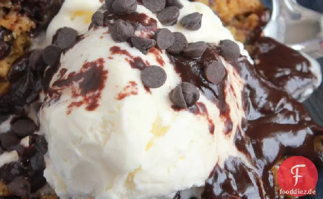 Slow-Cooker-Schokoladen-Chip-Brownie-Kuchen