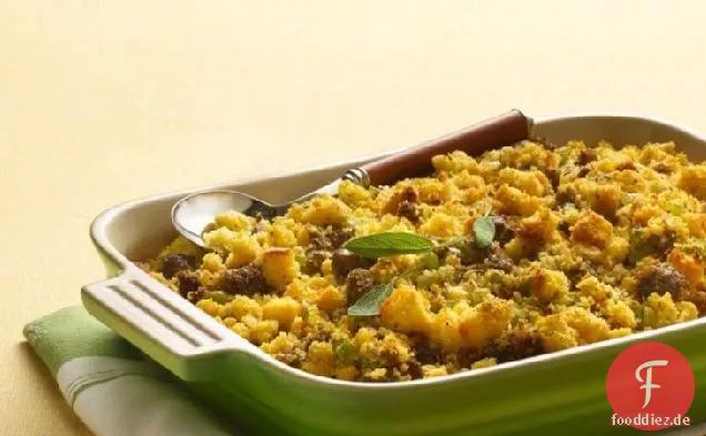 Maisbrot und Wurst-Dressing