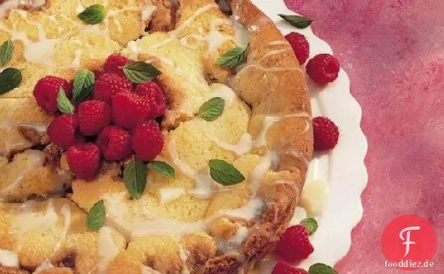 Himbeer-weißer Schokoladen-Kaffee-Kuchen