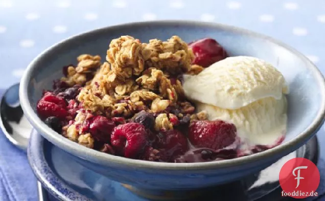 Triple-Berry Granola Knusprig