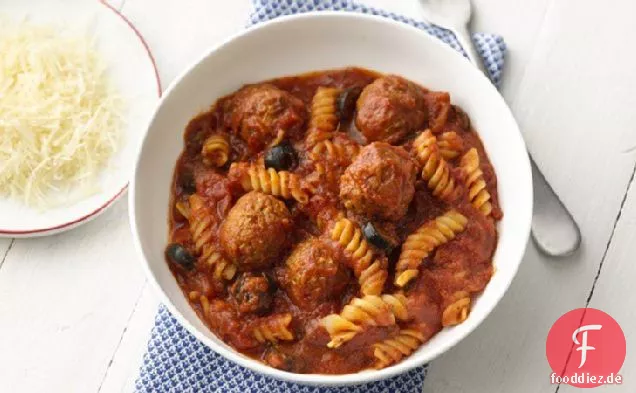 One-Pan Pasta und Fleischbällchen