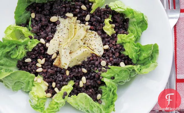 Schwarze Linsen, Artischocken Herzen und Salat