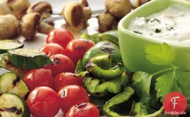 Gemüse Kabobs mit Senf-Dip