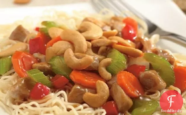 Cashew-Schweinefleisch Chow Mein