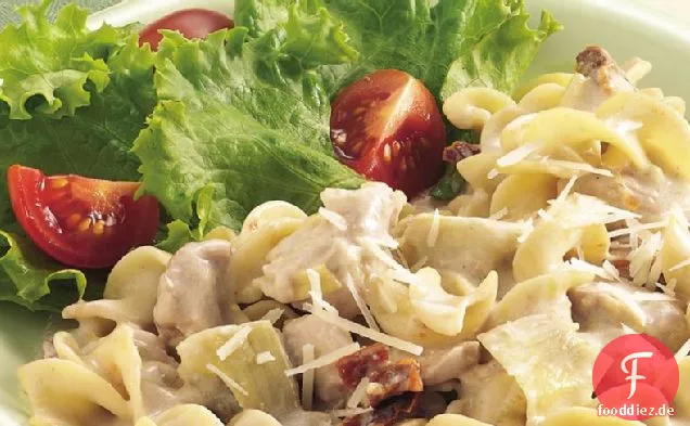 Slow-Cooker Huhn und Nudeln Alfredo