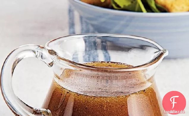 Frühlingsgrüns mit Melasse Vinaigrette