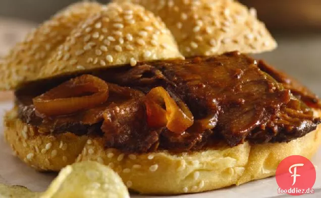 Slow-Cooker Barbecue Rindfleisch Sandwiches