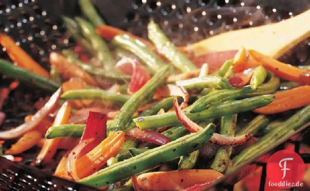 Gegrillte Baby-Karotten und Grüne Bohnen