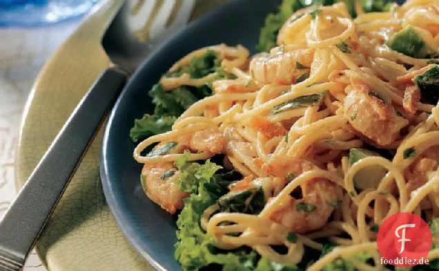 Garnelen-Nudelsalat mit Ingwer-Dressing