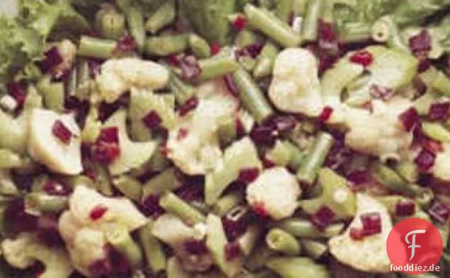 Einfacher Bacony Zwei-Bohnen-Salat